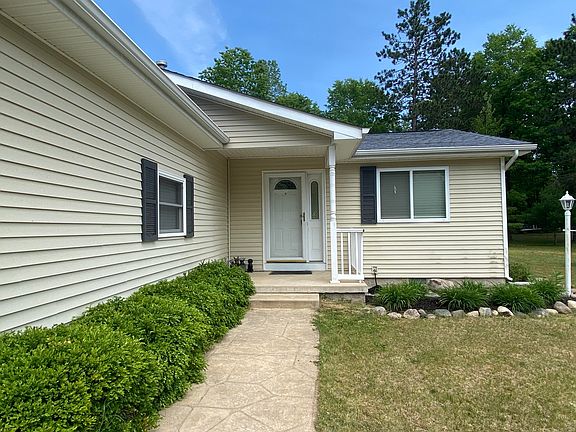 2nd image of 300 Wildwood Dr