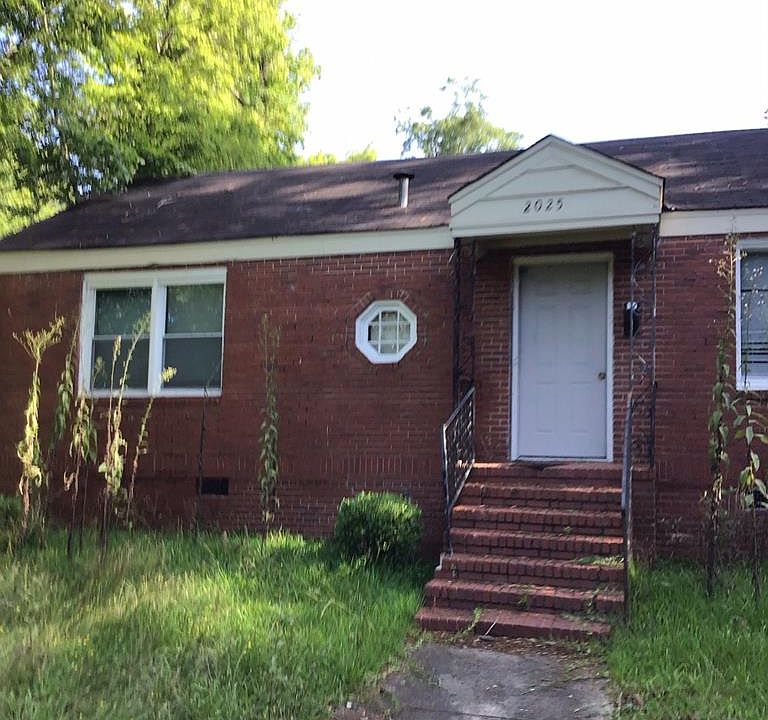 1st image of 2025 7th St