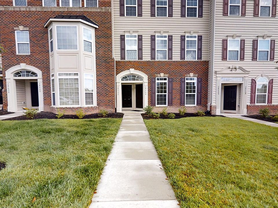 1st image of 24704 Hutchinson Farm Dr