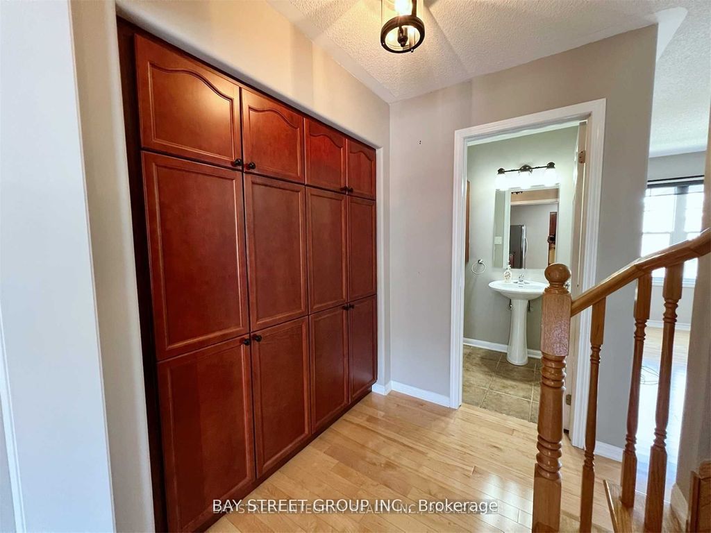 656 Holly Ave, Milton, ON - More