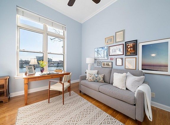 4th image of 15 Warren St