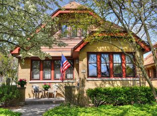 1227 N 55th St, Milwaukee, WI 53208