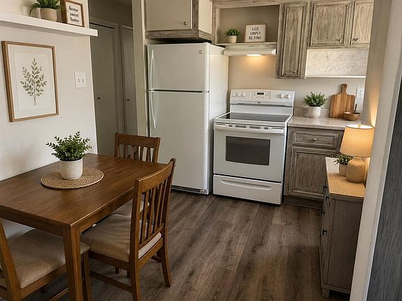 5th image of 4928 S 40th Ave NW