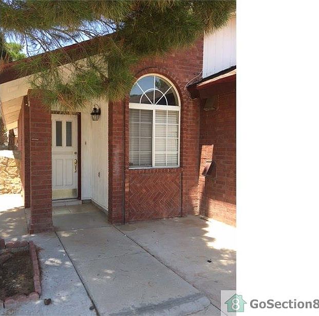 1st image of 12111 Road House Dr