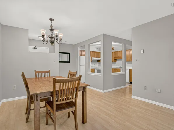 83 Kearney Lake Rd #312, Halifax, NS B3M 4E6