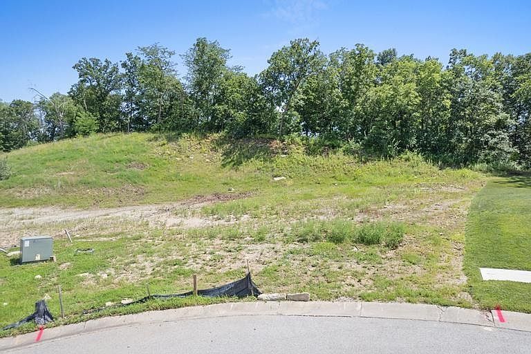 2nd image of 12215 Walnut St