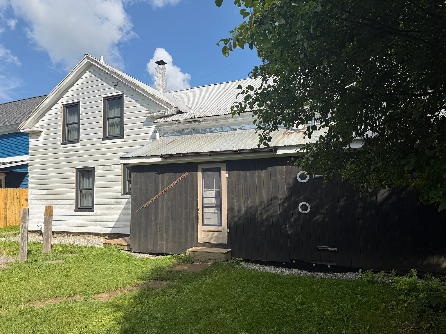 3 bed, 1800 sqft, $2,800 — Photo 2