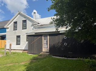 96 Bridge St, Huntington, VT 05462