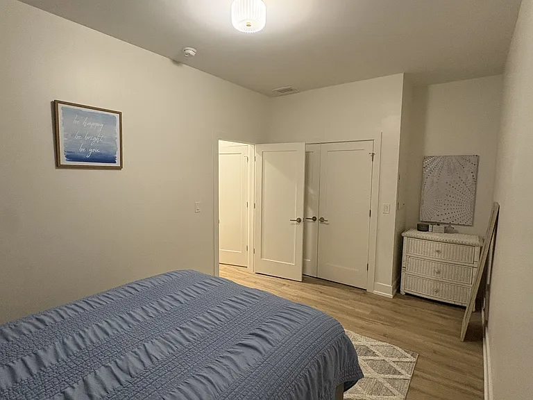 6317 S Rhodes Ave — Photo 14