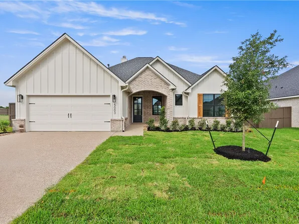 5003 Royal Arch Dr, Bryan, TX 77802