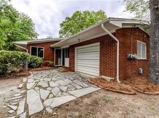 2441 Morningside Dr, Burlington, NC 27217