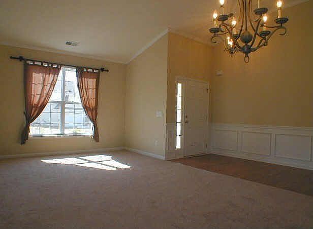 2nd image of 813 Slope Creek Way