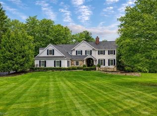 33285 Woodleigh Rd, Cleveland, OH 44124