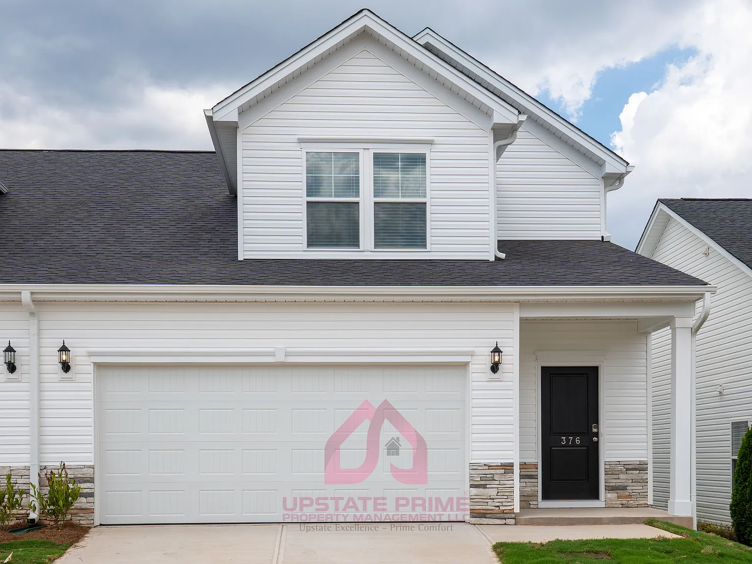 4 bed, 2.5 bath, 2084 sqft, $2,195 — Photo 1
