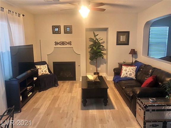 5th image of 399 Center Green Dr