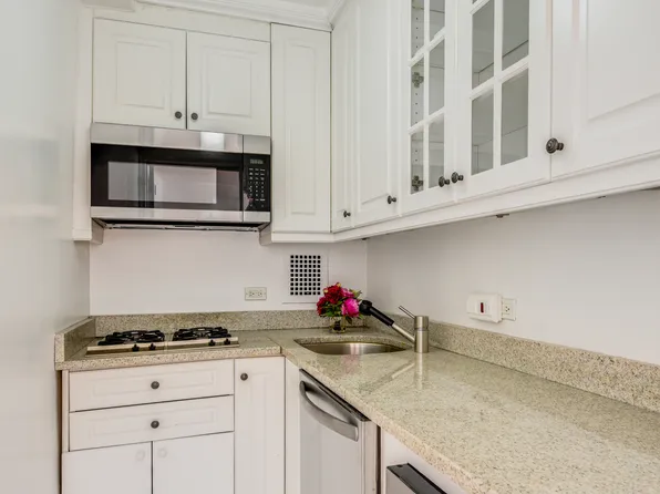 200 Central Park South image 11 of 12