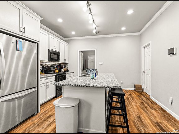 5th image of 2537 W Southcross