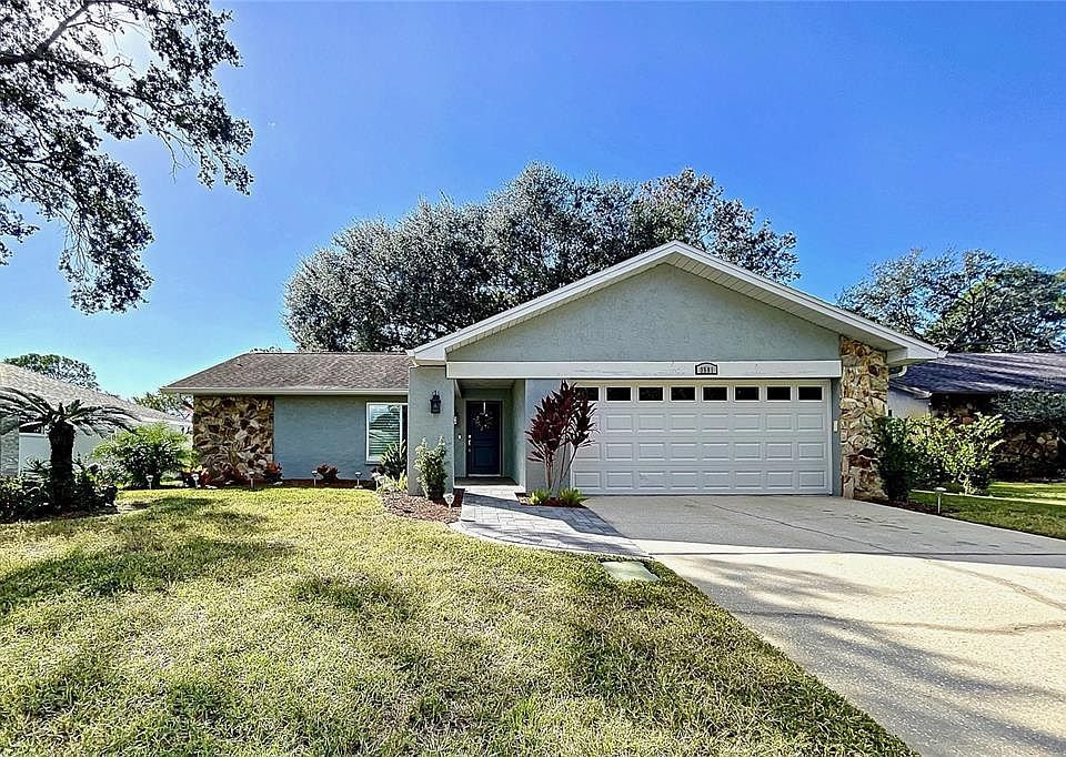 1st image of 35811 Fairway Forest Dr