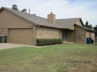 317 Nimrod Rd, Edmond, OK 73003