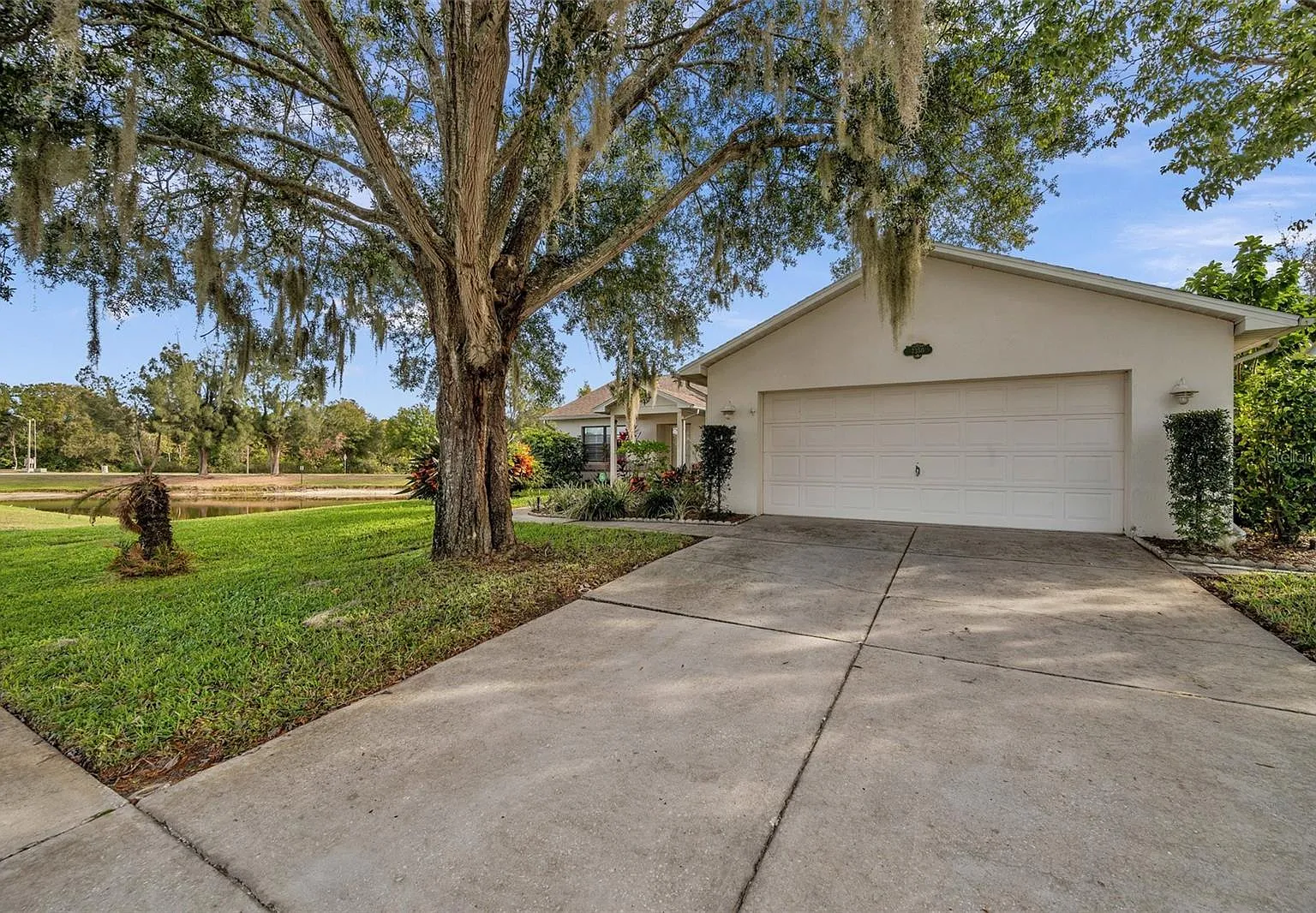 3 bed, 1552 sqft, $2,850 — Photo 2