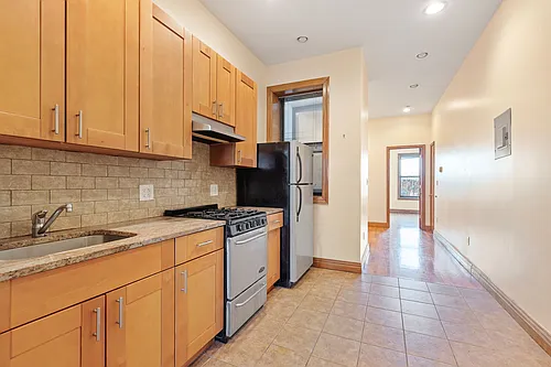 97 15th St #2R Photo 1