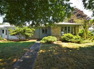 8 April Ct, Providence, RI 02908