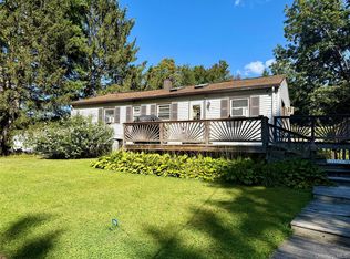 17 Romans Rd, Hyde Park, NY 12538