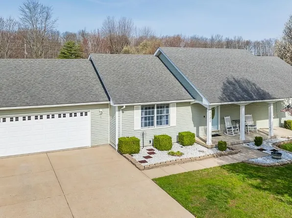 1121 Sunset Strip, Versailles, IN 47042