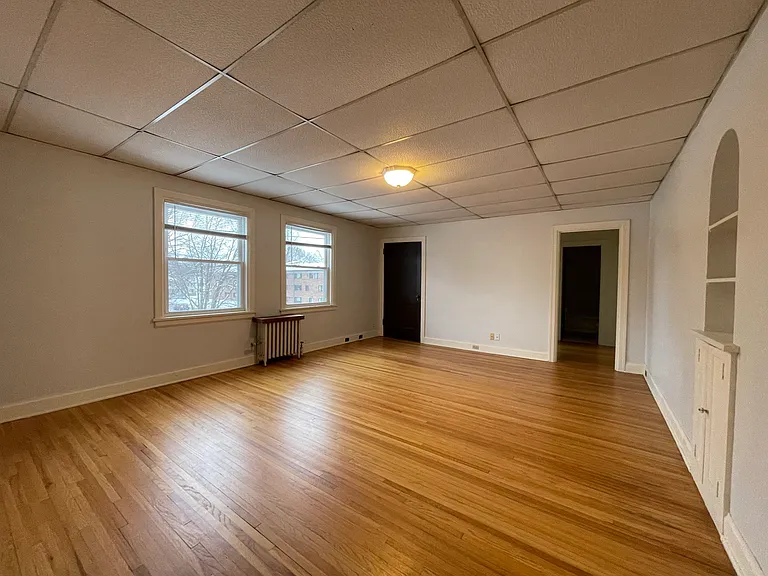 1019 S Farwell St #202 — Photo 4