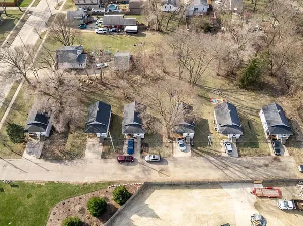 826-850 Sharpes Court, Beloit, WI 53511