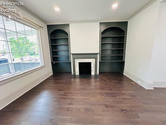 5th image of 907 Central Ave