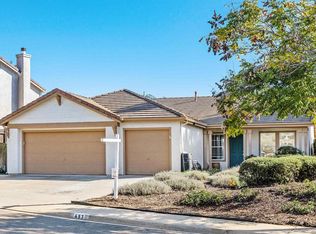 453 Shadow Tree Dr, Oceanside, CA 92058