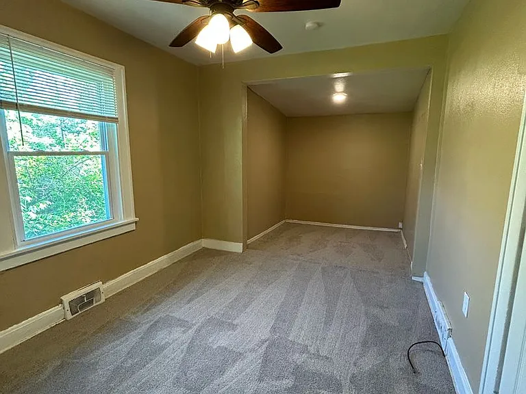 5045 Bellefontaine Ave — Photo 8
