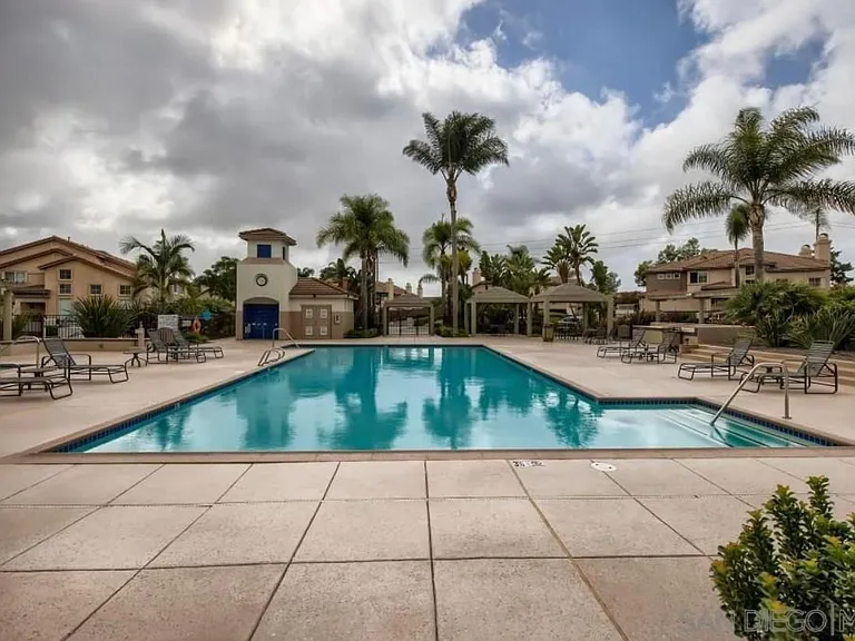 1298 El Mercado Way #D — Photo 12