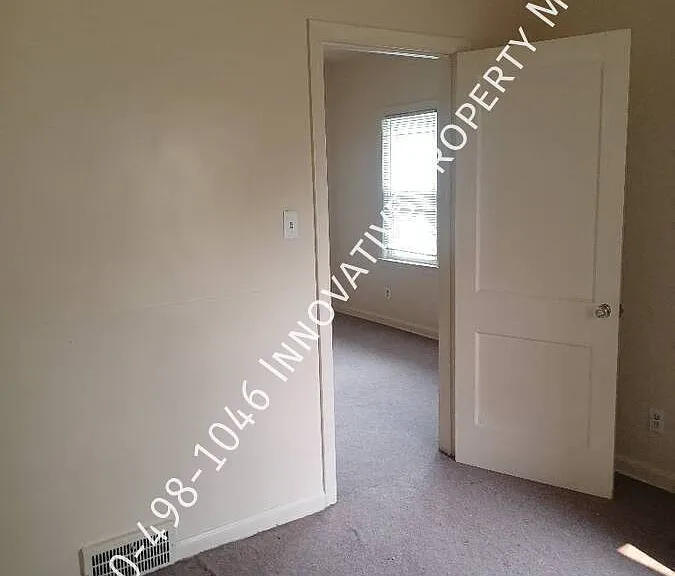 702 Thomson St #5 — Photo 15