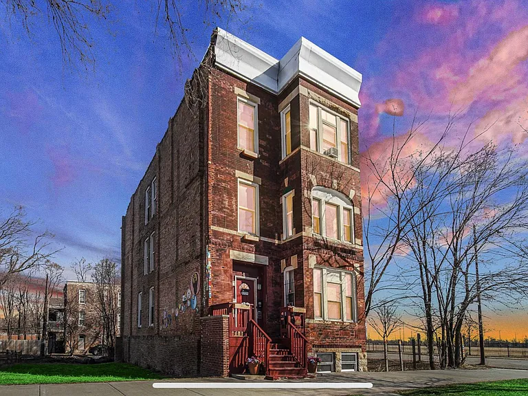 3326 E 90th St #C — Photo 5