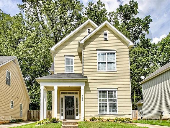 2nd image of 4729 Eaves Ln