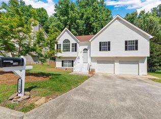 7299 Essex Dr, Douglasville, GA 30134