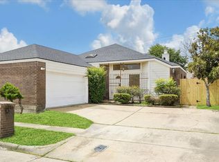 8018 Cobblefield Ln, Houston, TX 77071