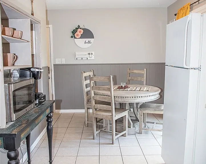 1124 Lilac Ln #2 — Photo 6