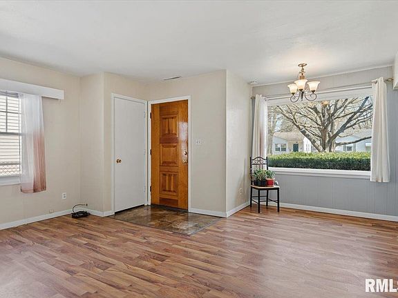 4th image of 1905 N 21st St