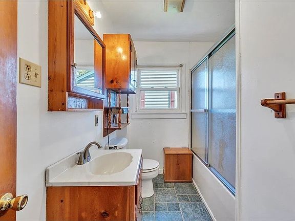 4th image of 1517 5th St #A
