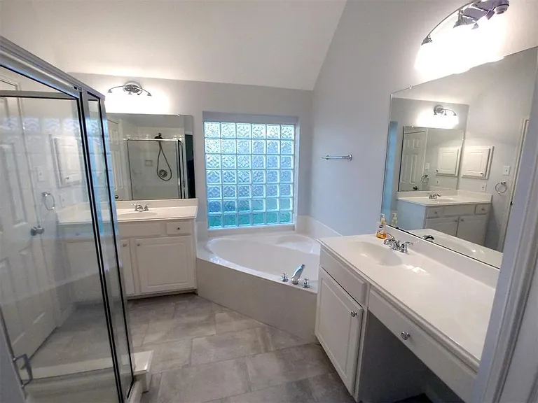 8911 Starlamp Ln — Photo 17