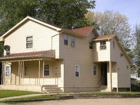 209 S Lake Ave APT 2