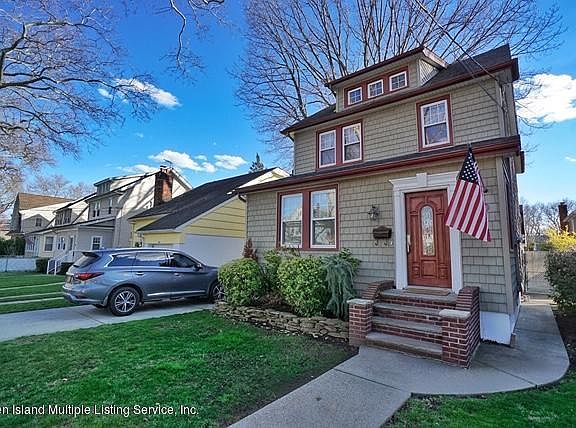 3rd image of 302 Rose Ave