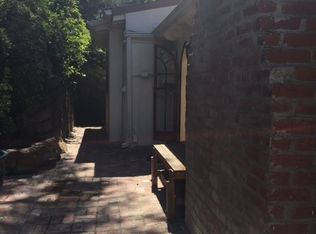 9857 Yoakum Dr, Beverly Hills, CA 90210
