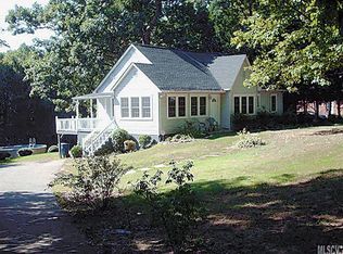11 Forest Ave, Granite Falls, NC 28630