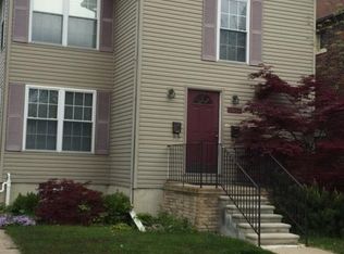 1008 Lakepointe St APT 2, Grosse Pointe Park, MI 48230