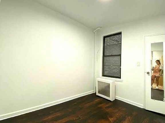 5th image of 226 E 89th St #B9