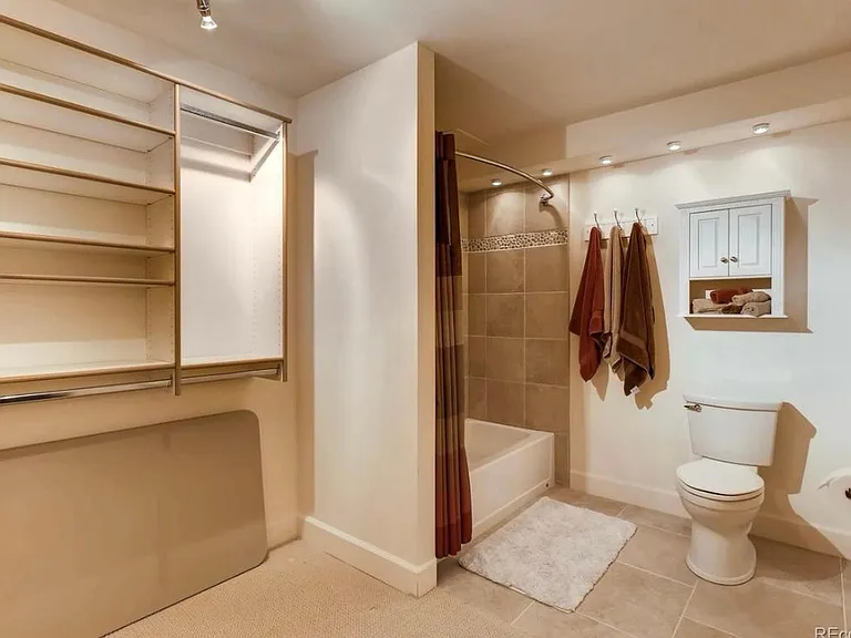 4605 S Yosemite St #28 — Photo 32